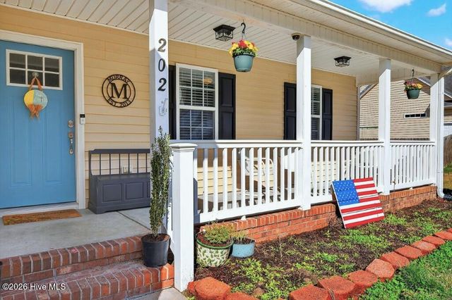 202 Croatan Woods Drive, New Bern, NC 28562