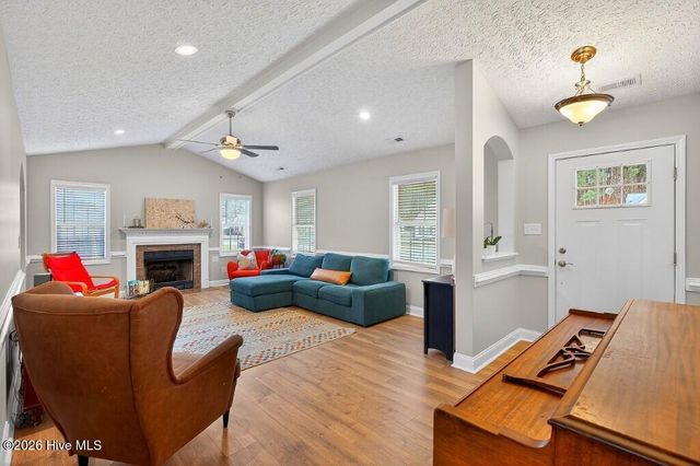 202 Croatan Woods Drive, New Bern, NC 28562