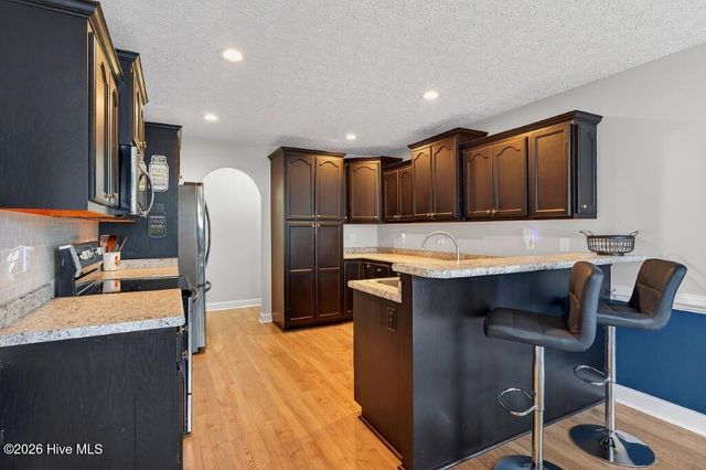 202 Croatan Woods Drive, New Bern, NC 28562