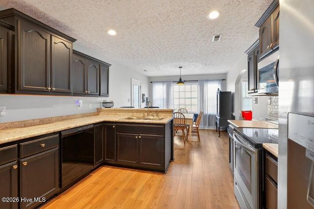 202 Croatan Woods Drive, New Bern, NC 28562