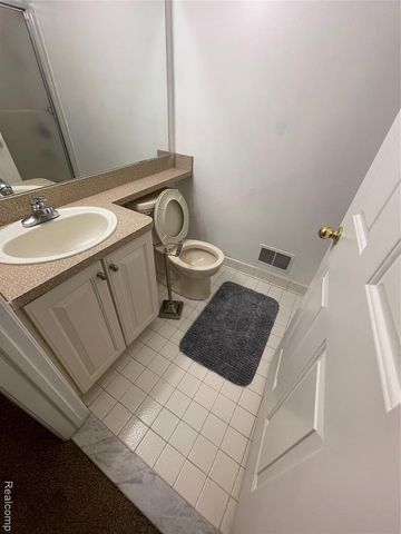 13239 St Ervin Avenue 34, Detroit, MI 48215
