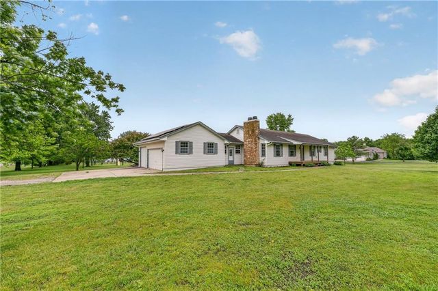14203 E 198th Street, Peculiar, MO 64078