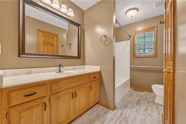 14203 E 198th Street, Peculiar, MO 64078