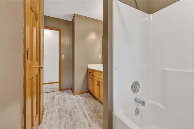 14203 E 198th Street, Peculiar, MO 64078