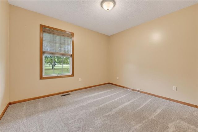14203 E 198th Street, Peculiar, MO 64078