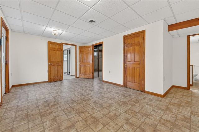 14203 E 198th Street, Peculiar, MO 64078