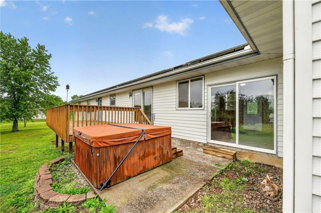 14203 E 198th Street, Peculiar, MO 64078
