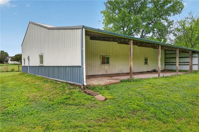 14203 E 198th Street, Peculiar, MO 64078
