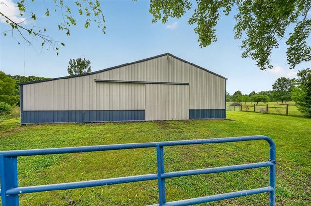 14203 E 198th Street, Peculiar, MO 64078