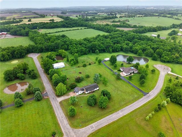 14203 E 198th Street, Peculiar, MO 64078