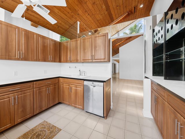 2004 SE 26TH Terrace, Fort Lauderdale, FL 33316