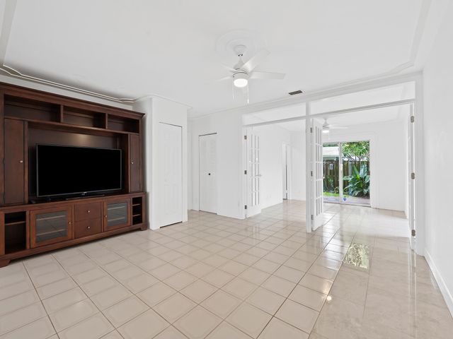 2004 SE 26TH Terrace, Fort Lauderdale, FL 33316