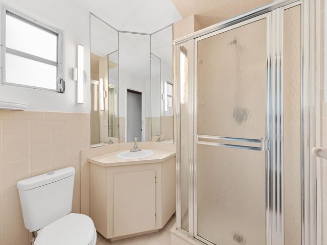 2004 SE 26TH Terrace, Fort Lauderdale, FL 33316
