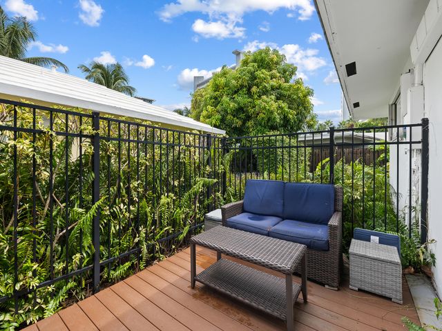 2004 SE 26TH Terrace, Fort Lauderdale, FL 33316