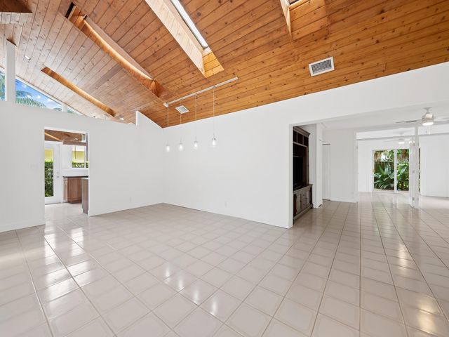2004 SE 26TH Terrace, Fort Lauderdale, FL 33316