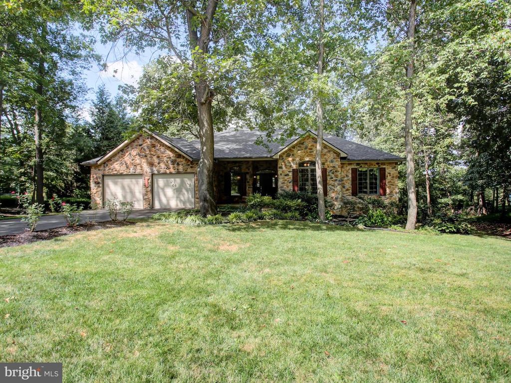 2628 CASTLEGREEN DRIVE, Greencastle, PA 17225