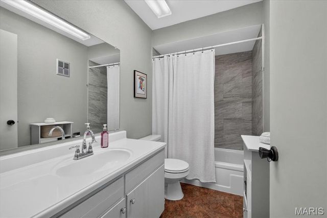 630 Rosetta Drive, Florissant, MO 63031
