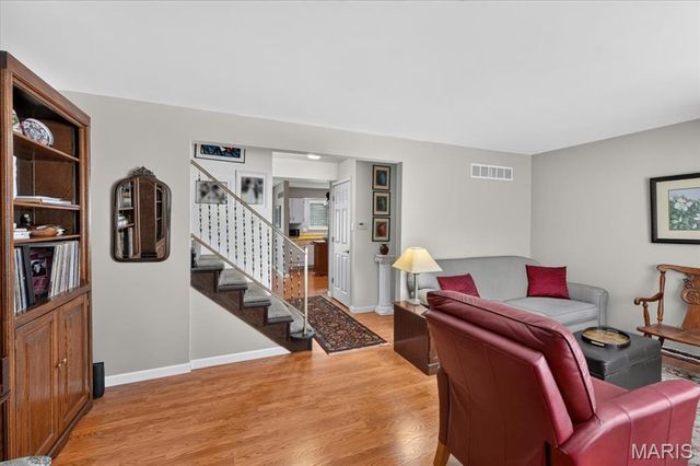 630 Rosetta Drive, Florissant, MO 63031