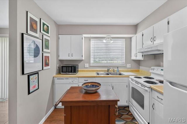 630 Rosetta Drive, Florissant, MO 63031