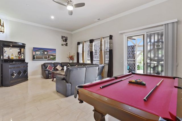 2925 Fuchsia Dr, Lodi, CA 95242