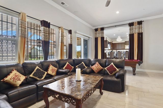 2925 Fuchsia Dr, Lodi, CA 95242