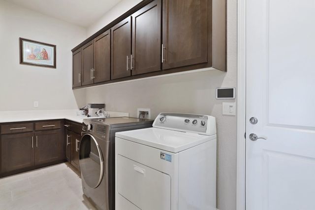 2925 Fuchsia Dr, Lodi, CA 95242