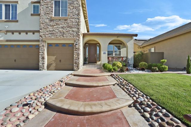 2925 Fuchsia Dr, Lodi, CA 95242