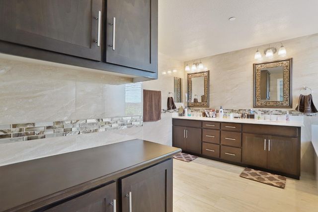 2925 Fuchsia Dr, Lodi, CA 95242