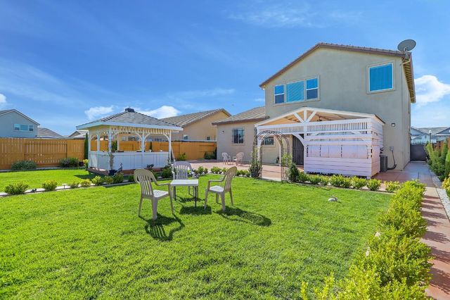 2925 Fuchsia Dr, Lodi, CA 95242