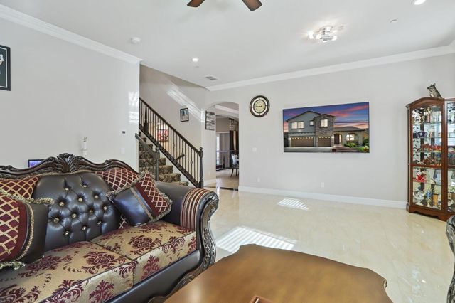 2925 Fuchsia Dr, Lodi, CA 95242