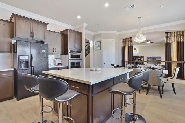 2925 Fuchsia Dr, Lodi, CA 95242