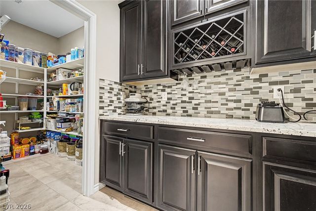 995 Cedar Cliff Court, Henderson, NV 89002