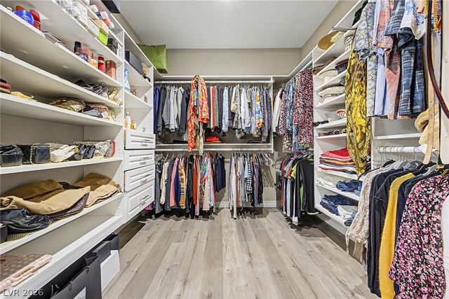 995 Cedar Cliff Court, Henderson, NV 89002