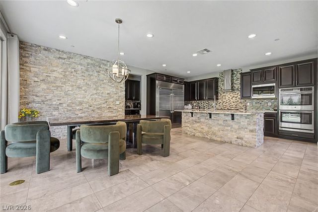 995 Cedar Cliff Court, Henderson, NV 89002
