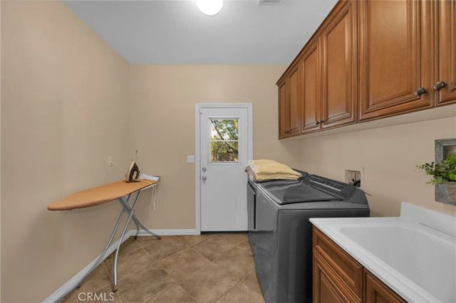 2551 Rosser, Corona, CA 92879