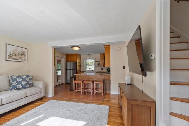 214 Brigham Hill Rd, Grafton, MA 01536