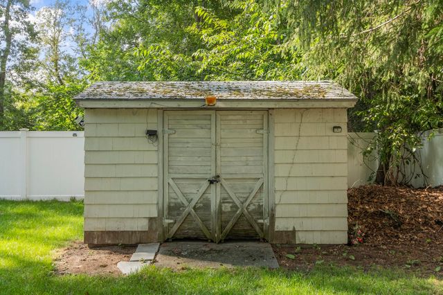 214 Brigham Hill Rd, Grafton, MA 01536