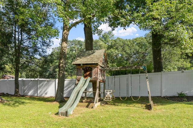 214 Brigham Hill Rd, Grafton, MA 01536
