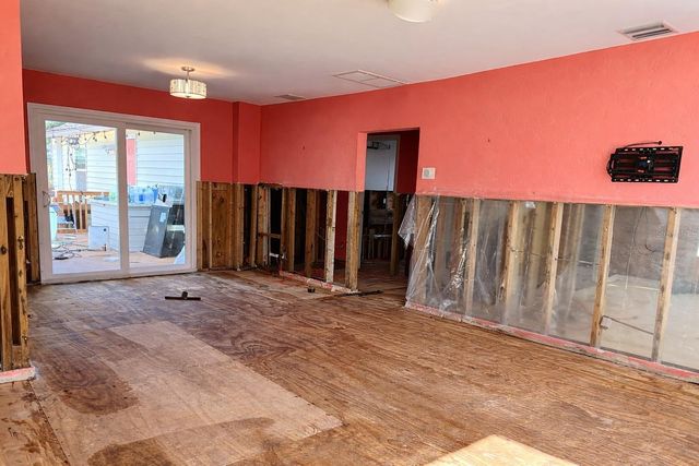 14033 PALM STREET, Madeira Beach, FL 33708