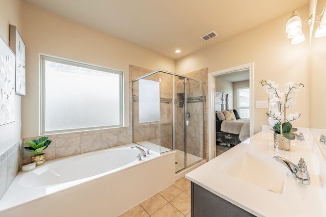 153 Hidden Creek Court, Saginaw, TX 76131