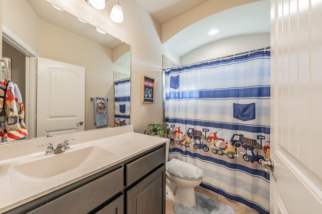 153 Hidden Creek Court, Saginaw, TX 76131