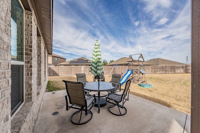 153 Hidden Creek Court, Saginaw, TX 76131