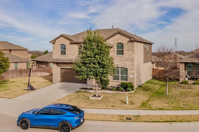 153 Hidden Creek Court, Saginaw, TX 76131