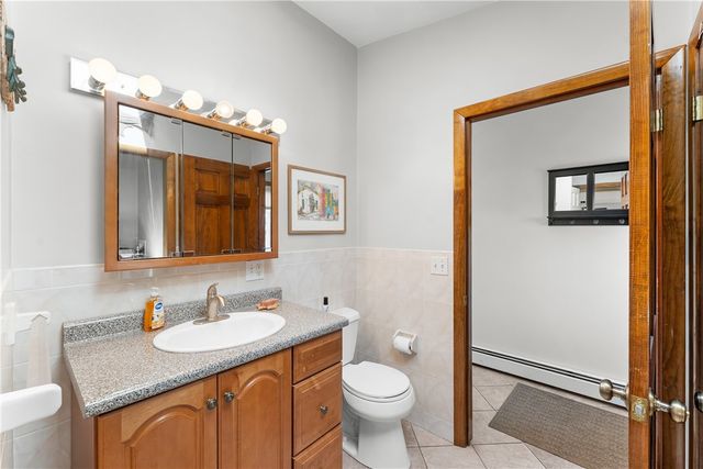 417 Squantum Drive, Warwick, RI 02888