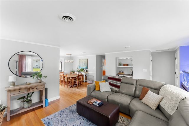 417 Squantum Drive, Warwick, RI 02888