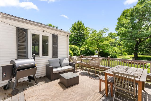 417 Squantum Drive, Warwick, RI 02888