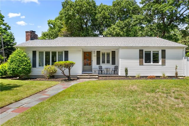 417 Squantum Drive, Warwick, RI 02888
