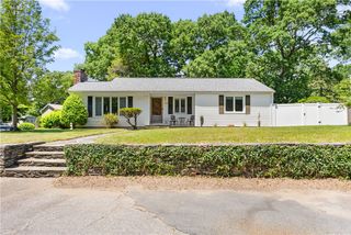 417 Squantum Drive, Warwick, RI 02888