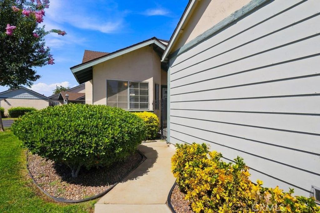 2412 Turnbridge Glen, Escondido, CA 92027 — photo 2