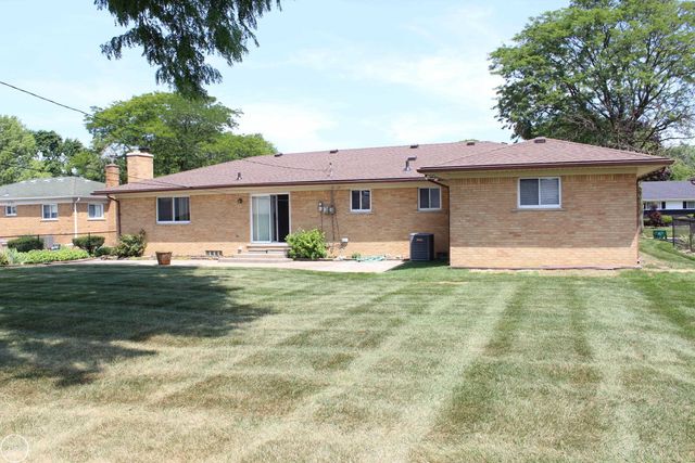 18084 Juliana Avenue, Eastpointe, MI 48021